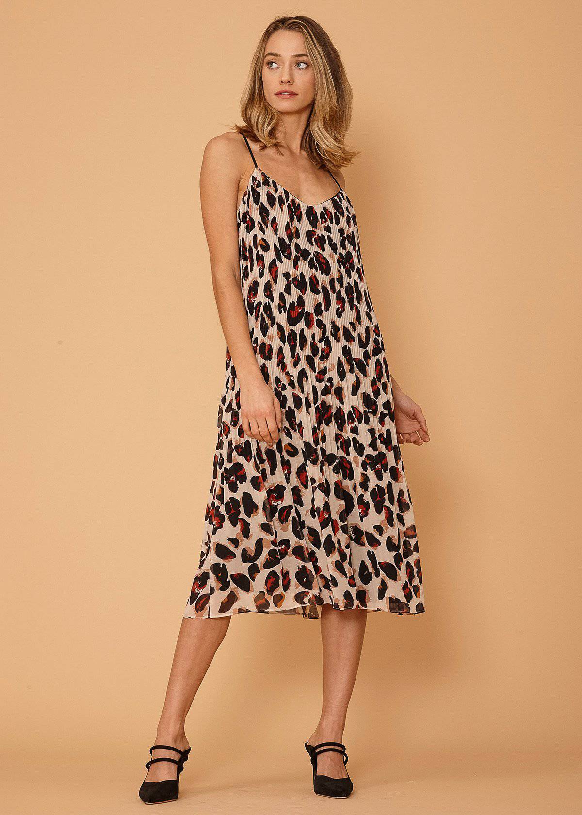 Women's Pleated Cami Dress in Leopard Sketch Print Style