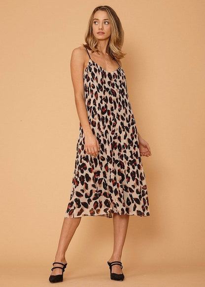 Women's Pleated Cami Dress in Leopard Sketch Print Style