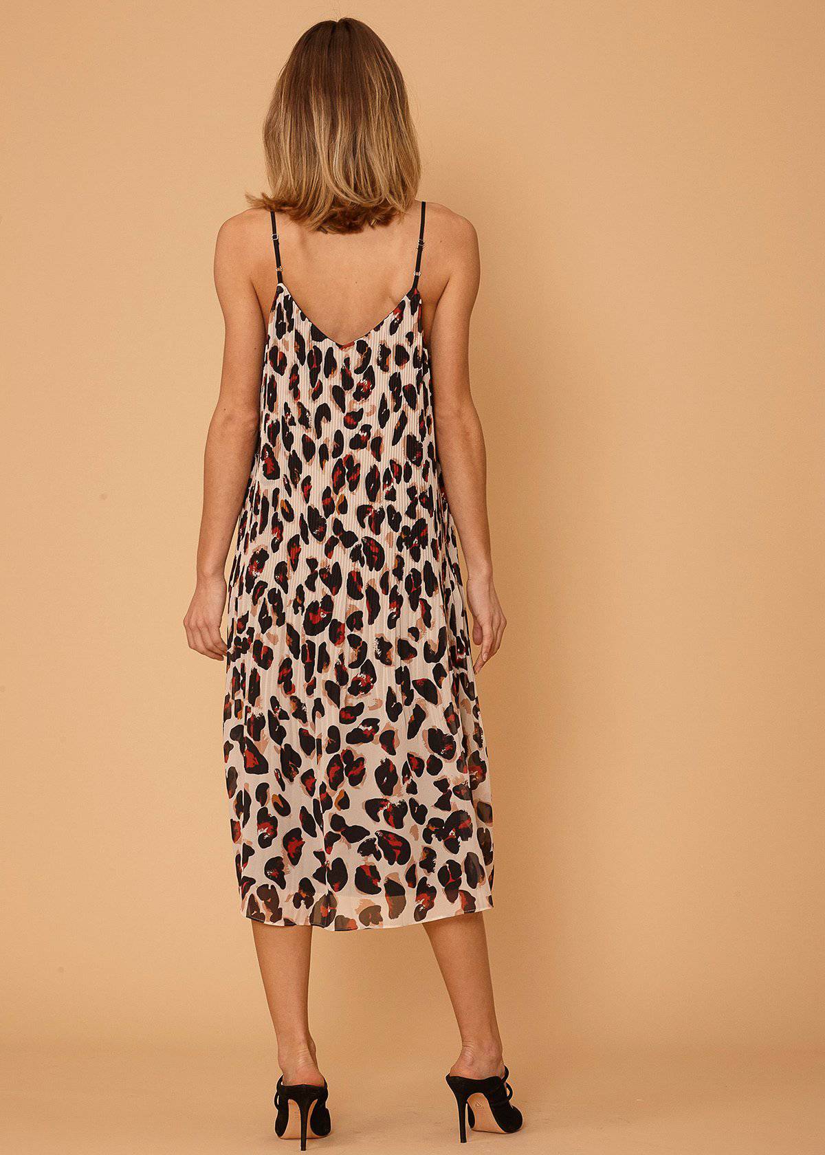 Women's Pleated Cami Dress in Leopard Sketch Print Style