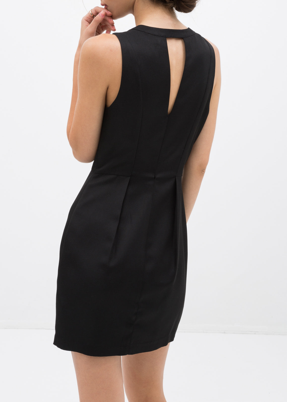 Women's Black Sleeveless Keyhole Mini Cocktail Dress Elegant