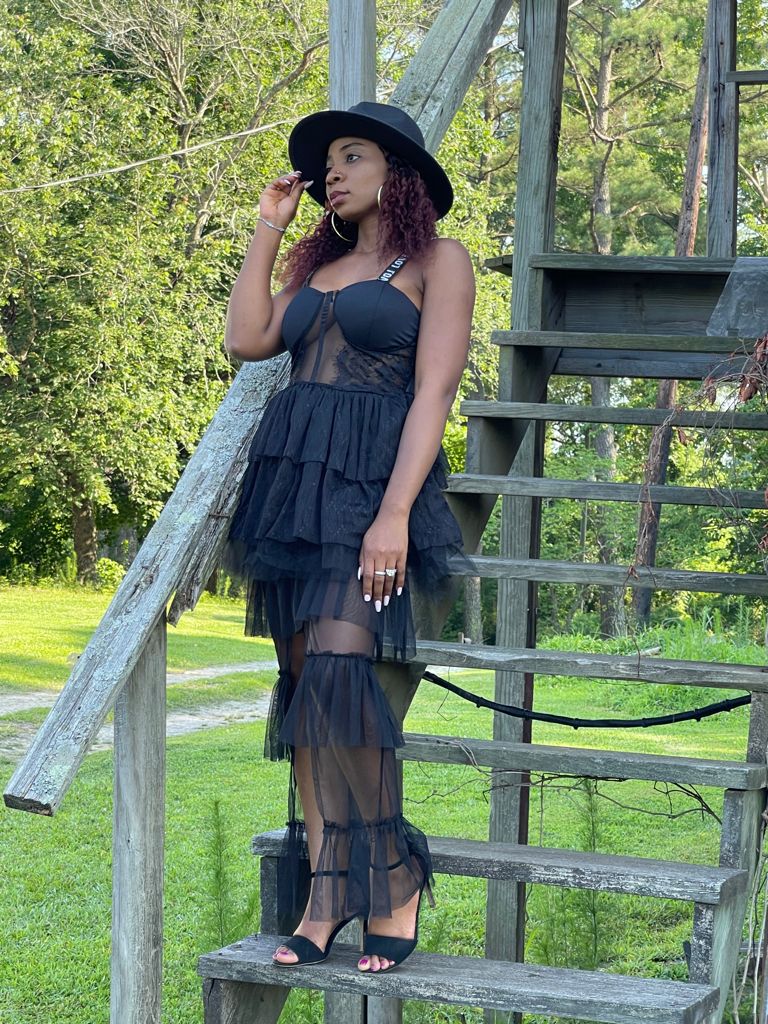 Women's Elegant Lace Long Sleeve Maxi Dress Black Chic