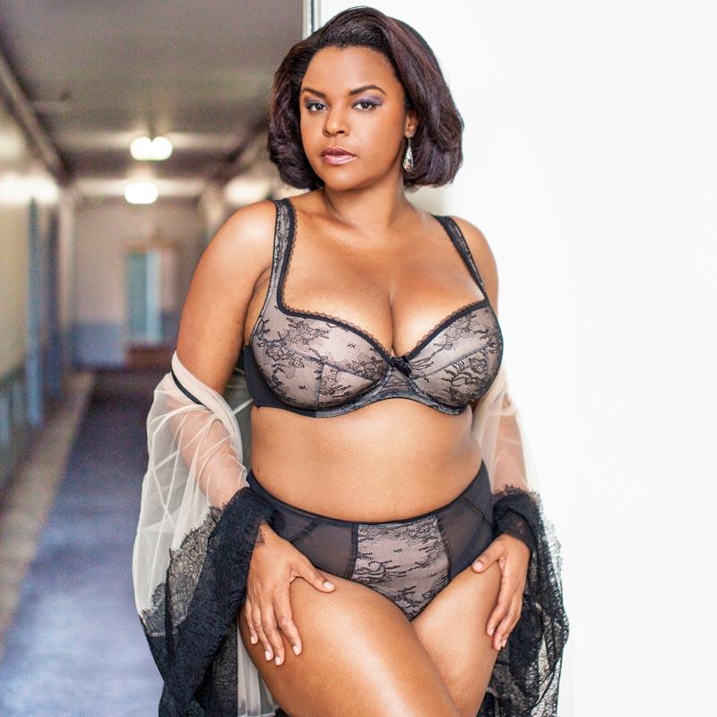 Lace Push Up Plunge Bra for Full Bust Support Comfort Women